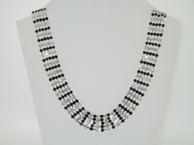 DIAMANTE CRYSTAL AND JET NECKLACE